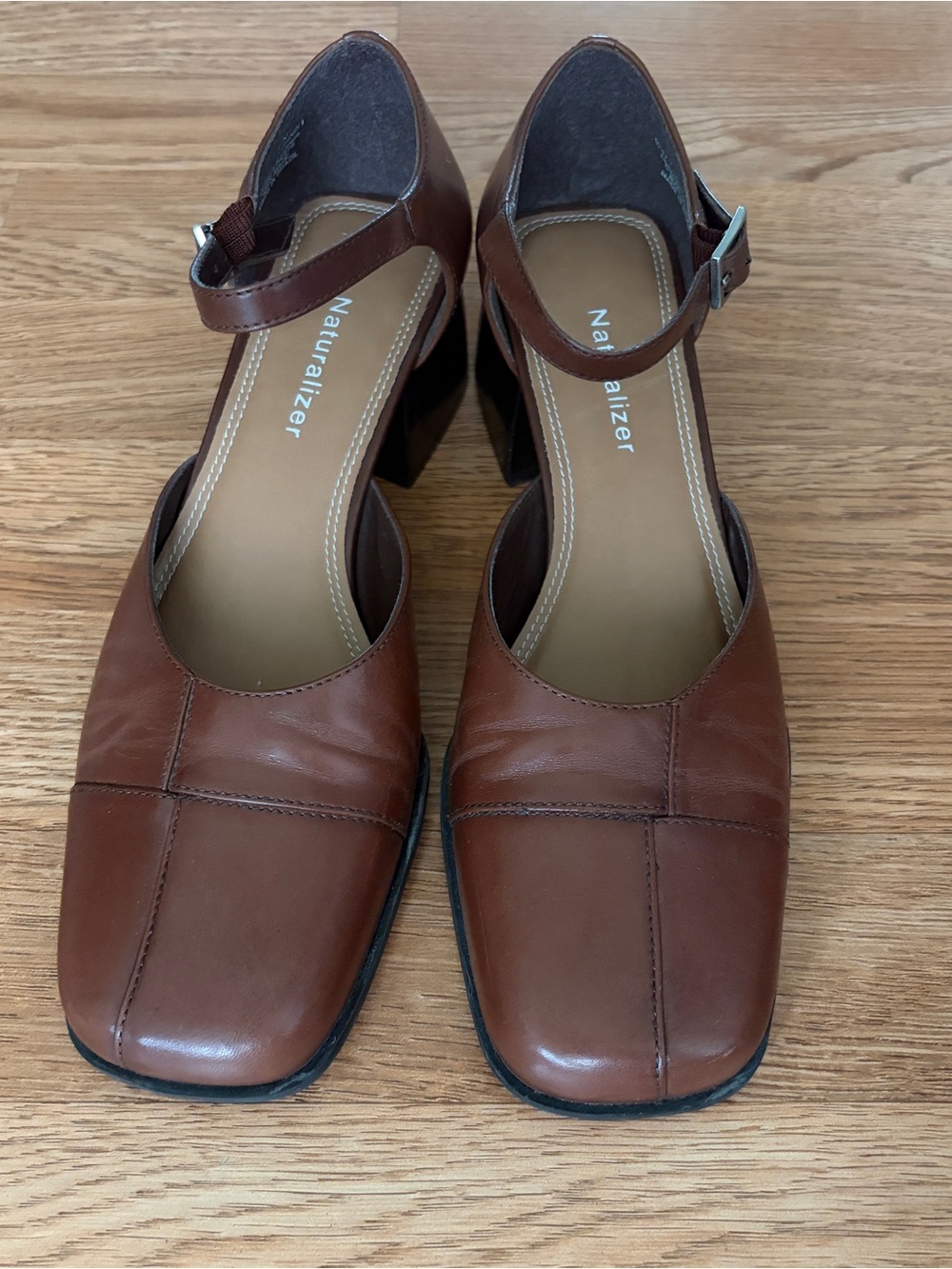 Naturalizer Brown Leather Mary Jane Block Heel Pump
